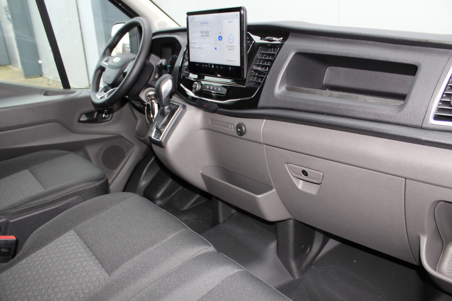 Ford Transit 350 2.0-170pk TDCI L3H2 Trend AUTOMAAT ! Net ingereden, uit voorraad leverbaar ! Volautm. airco, metallic lak, lane- en side assist, adaptive cruise, navigatie by Apple carplay/Android auto cntrl, bijrijdersbank, USB aansluiting etc.