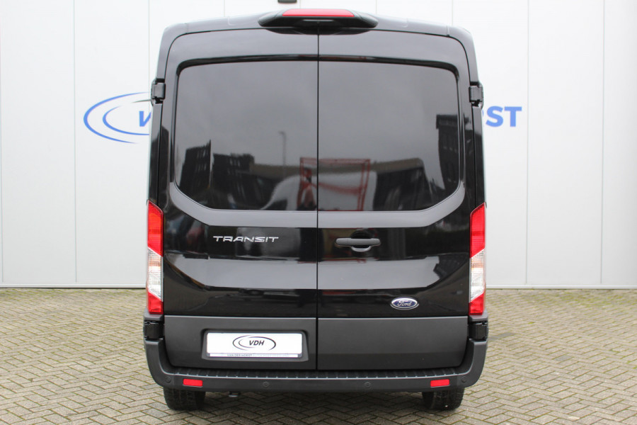 Ford Transit 350 2.0-130pk TDCI L3H2 Trend. Net ingereden, uit voorraad leverbaar ! Volautm. airco, metallic lak, lane- en side assist, adaptive cruise, navigatie by Apple carplay/Android auto cntrl, bijrijdersbank, USB aansluiting etc.