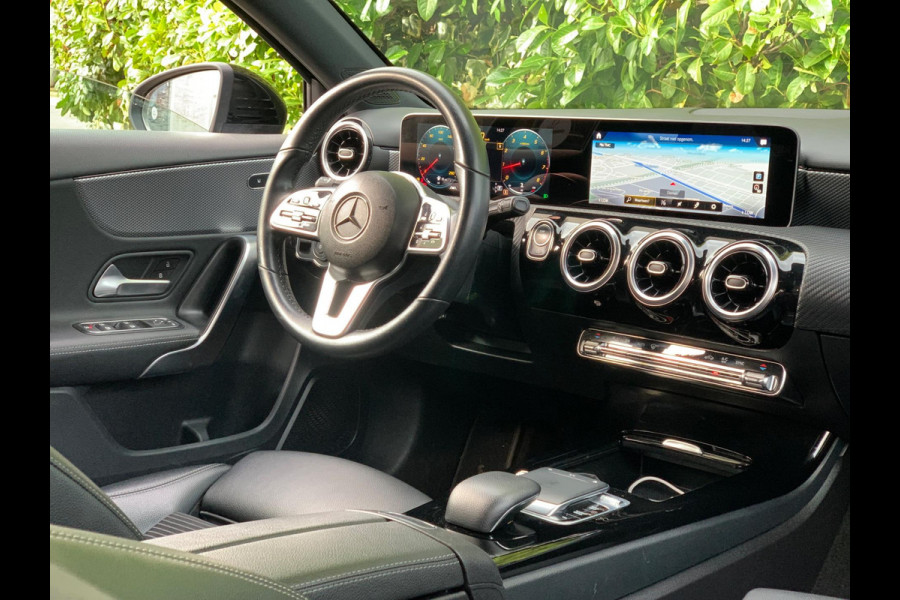 Mercedes-Benz A-Klasse 180 Advantage A180 AMG PANO WIDE LUXE UITVOERING!