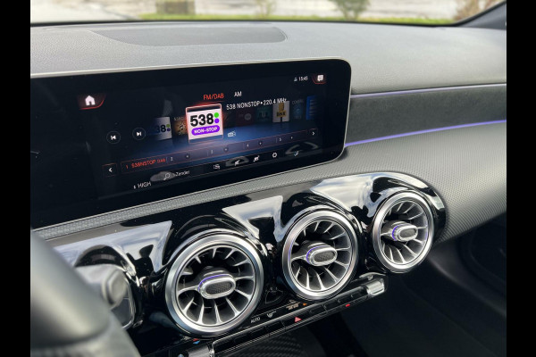 Mercedes-Benz A-Klasse 220 4MATIC AMG Panoramadak|Burmester®|Camera 360°|AppleCarplay|DAB+|Sfeerverlichting