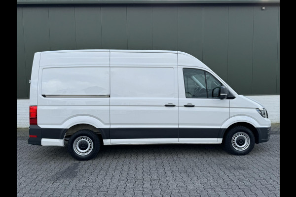 Volkswagen Crafter 30 2.0 TDI L3H3 Highline Carplay DAB Cruise Verwarmde voorruit Trekhaak Lat om Lat