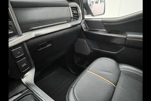 Ford USA F-150 EcoBoost Platinum Massagestoelen.