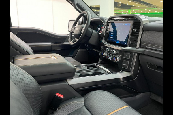 Ford USA F-150 EcoBoost Platinum Massagestoelen.