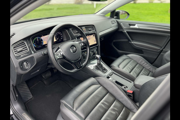 Volkswagen e-Golf Automaat Keyless|Camera|Dynaudio|DAB+|AppleCarplay|Adaptive Cruise|Front assist