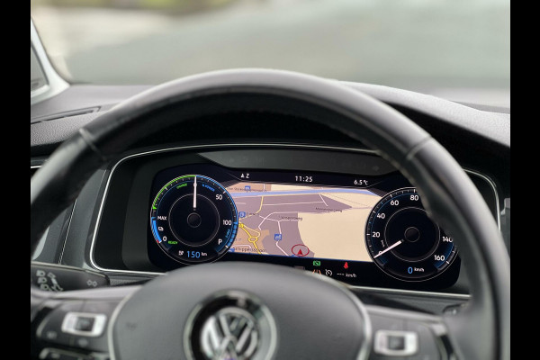 Volkswagen e-Golf Automaat Keyless|Camera|Dynaudio|DAB+|AppleCarplay|Adaptive Cruise|Front assist