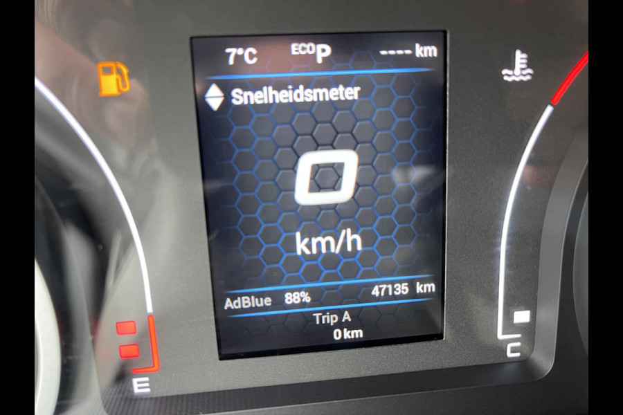 Iveco Daily 35S14 Himatic automaat / bakwagen met laadklep / vaste prijs rijklaar € 30.950 ex btw / lease vanaf € 554 / cruise en climate control / standkachel / stoelverwarming !