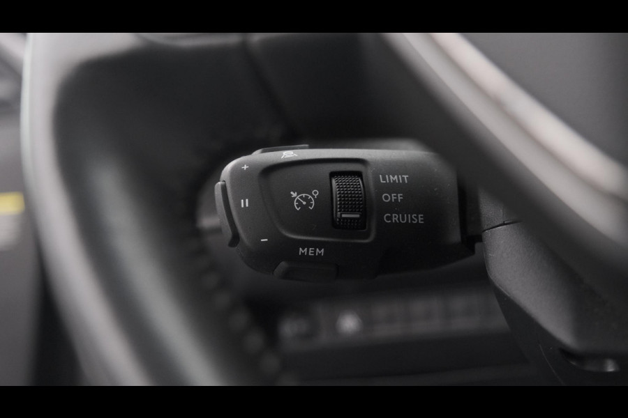 Peugeot 2008 PureTech 130 Allure | Camera | Cruise Control Adaptief | Apple Carplay | Parkeersensoren