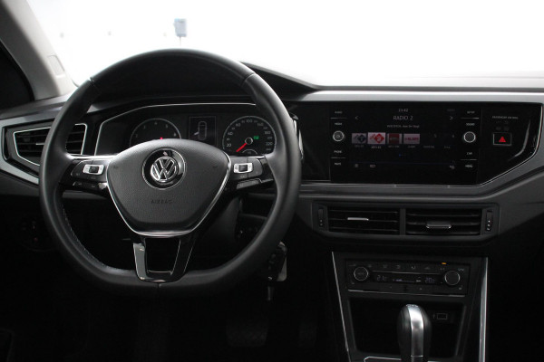 Volkswagen Polo 1.0 TSI 116pk DSG Highline | Climate control | Navigatie | Apple Carplay/Android Auto | Lichtmetalen velgen | Parkeer sensoren | Extra getint glas