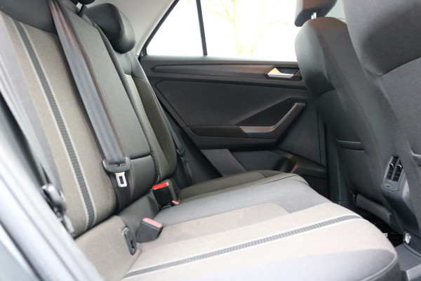 Volkswagen T-Roc 1.0 TSI Style Navi Adapt cruise Ecc Pdc Privacy glass Bj:2019