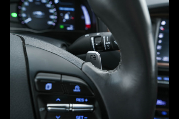 Hyundai IONIQ Comfort EV (INCL-BTW) *NAVI-FULLMAP | FULL-LED | INFINITY-AUDIO | CAMERA | ECC | DAB | PDC | APP.CONNECT | CRUISE | LANE-ASSIST | 16"ALU*