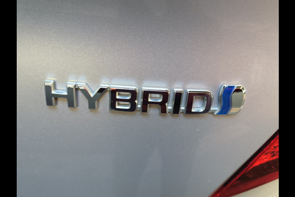 Toyota C-HR 1.8 Hybrid Dynamic uit 2022 Rijklaar + 12 maanden Bovag-garantie  Henk Jongen Auto's in Helmond,  al 50 jaar service zoals 't hoort!