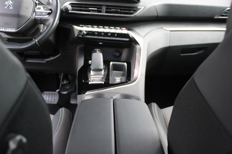 Peugeot 3008 1.6 HYbrid 225PK AUTOMAAT ALLURE PACK | NAVIGATIE | APPLE CARPLAY/ANDROID AUTO | ACHTERUITRIJ CAMERA | FULL LED KOPLAMPEN | LICHTMETALEN VELGEN 18" | LANE ASSIST | CLIMATE CONTROL | DAB+ RADIO |