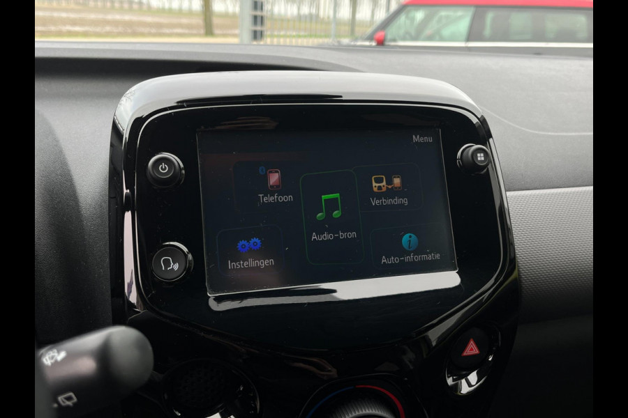 Peugeot 108 1.0 e-VTi Active TOP! CABRIOTOP / CARPLAY / STOELVERWARMING / CAMERA