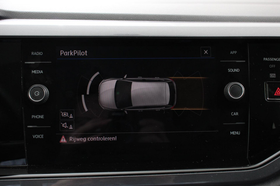 Volkswagen Polo 1.0 TSI 116pk DSG Highline | Navigatie | Climate Control | Adaptieve Cruise Control | Parkeer sensoren | Stoelverwarming