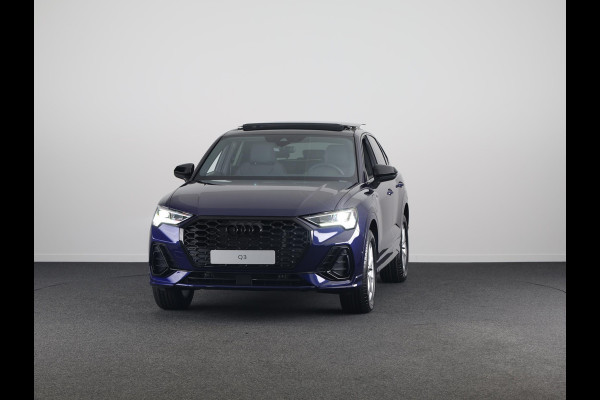 Audi Q3 Sportback 45 TFSI e S Edition Exclusive kleur: Misticblau perleffect