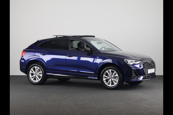 Audi Q3 Sportback 45 TFSI e S Edition Exclusive kleur: Misticblau perleffect