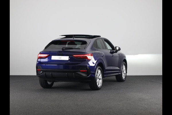 Audi Q3 Sportback 45 TFSI e S Edition Exclusive kleur: Misticblau perleffect