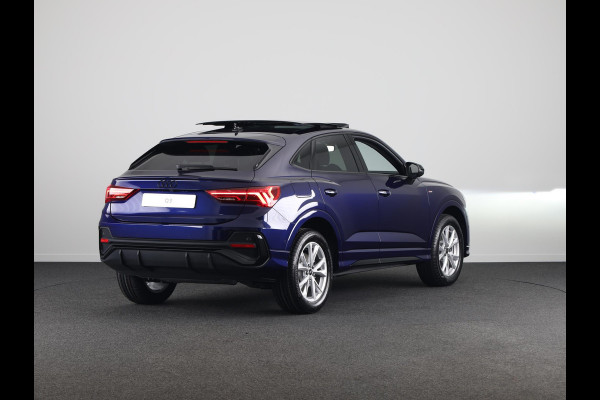 Audi Q3 Sportback 45 TFSI e S Edition Exclusive kleur: Misticblau perleffect