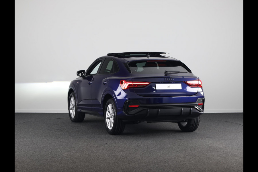 Audi Q3 Sportback 45 TFSI e S Edition Exclusive kleur: Misticblau perleffect