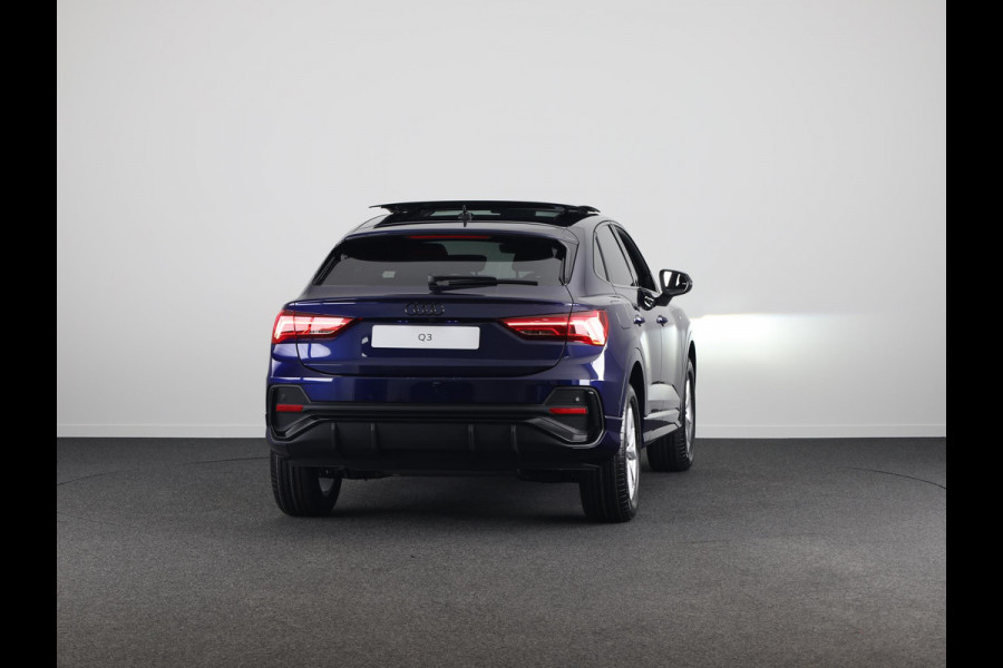 Audi Q3 Sportback 45 TFSI e S Edition Exclusive kleur: Misticblau perleffect