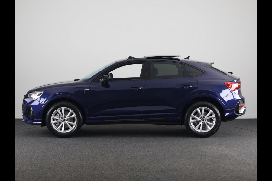 Audi Q3 Sportback 45 TFSI e S Edition Exclusive kleur: Misticblau perleffect