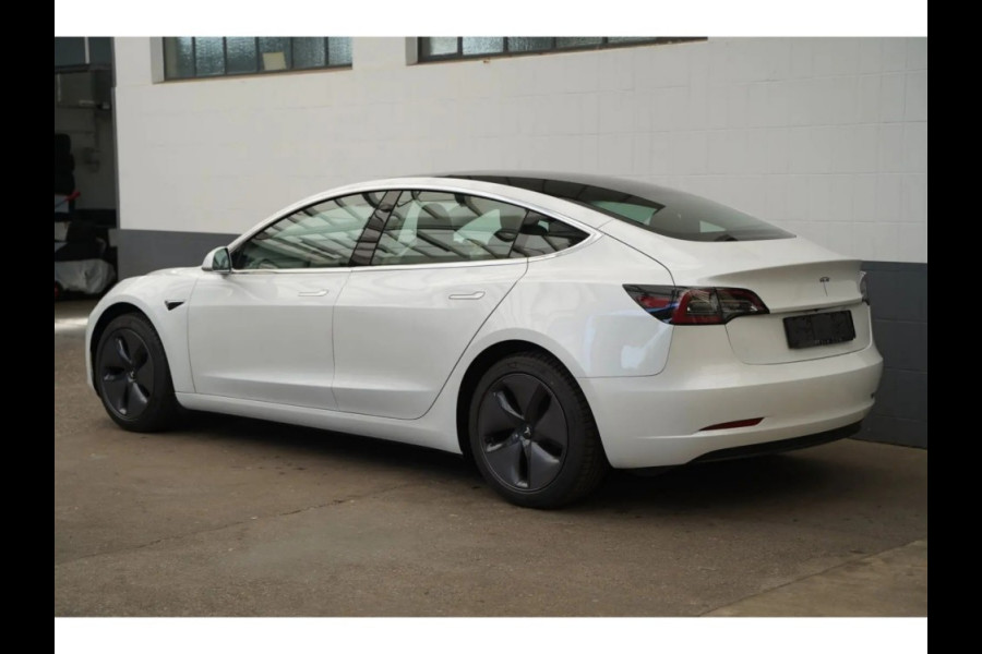 Tesla Model-3 53kWh 283pk Standard Range