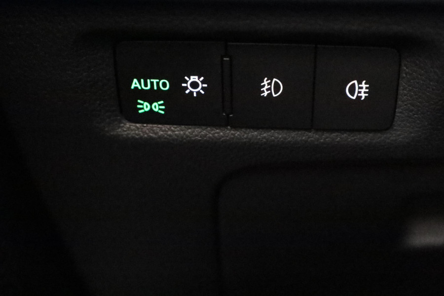 Škoda Octavia Combi 1.0 TSI Sport Business 110 pk | Navigatie | Parkeersensoren | Adaptieve cruise control | LED koplampen