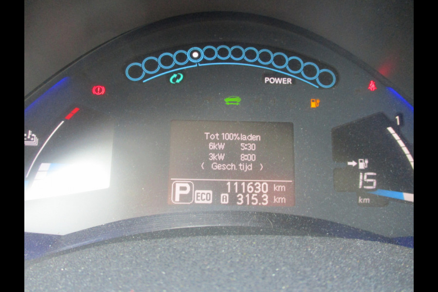 Nissan Leaf Acenta 30 kWh €2.000,- subsidie dus GOEDKOPER rijden kan haast niet
