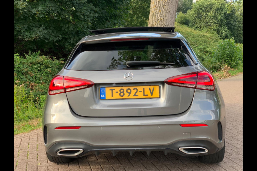 Mercedes-Benz A-Klasse A200 AMG ! PANO SFEER BOMVOL TOPSTAAT !