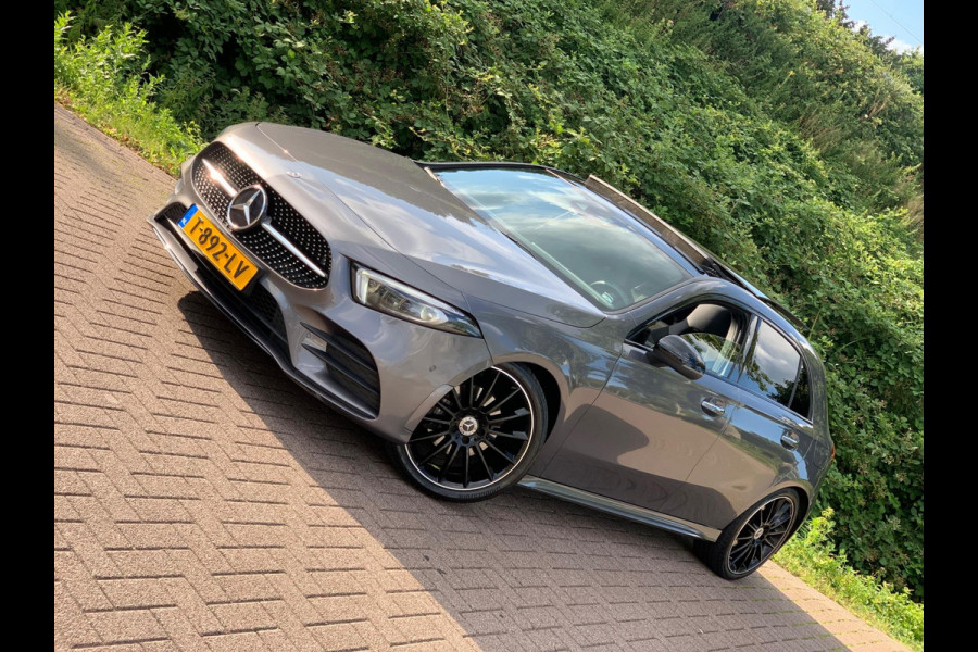 Mercedes-Benz A-Klasse A200 AMG ! PANO SFEER BOMVOL TOPSTAAT !