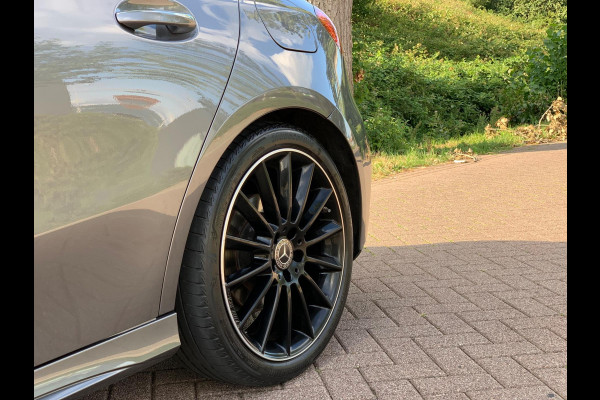 Mercedes-Benz A-Klasse A200 AMG BOMVOL ! PANO SFEER GARANTIE INRUIL MOGELIJK