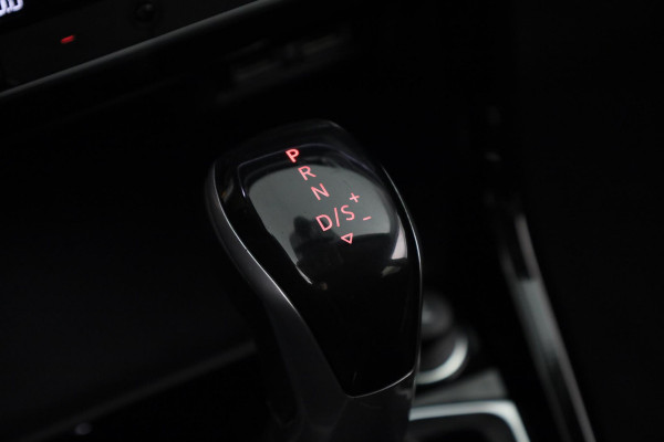 Volkswagen T-Cross 1.0 TSI Style DSG (Automaat) 115PK | Navigatie via App | 18"Lm velgen | Stoelverwarming |