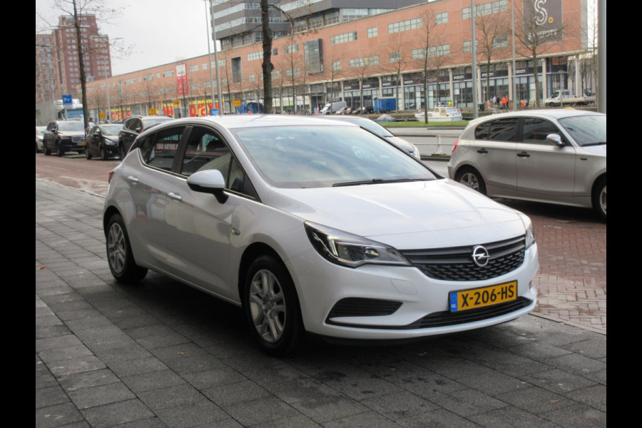 Opel Astra 1.0 Edition 5 Deurs Airco PDC