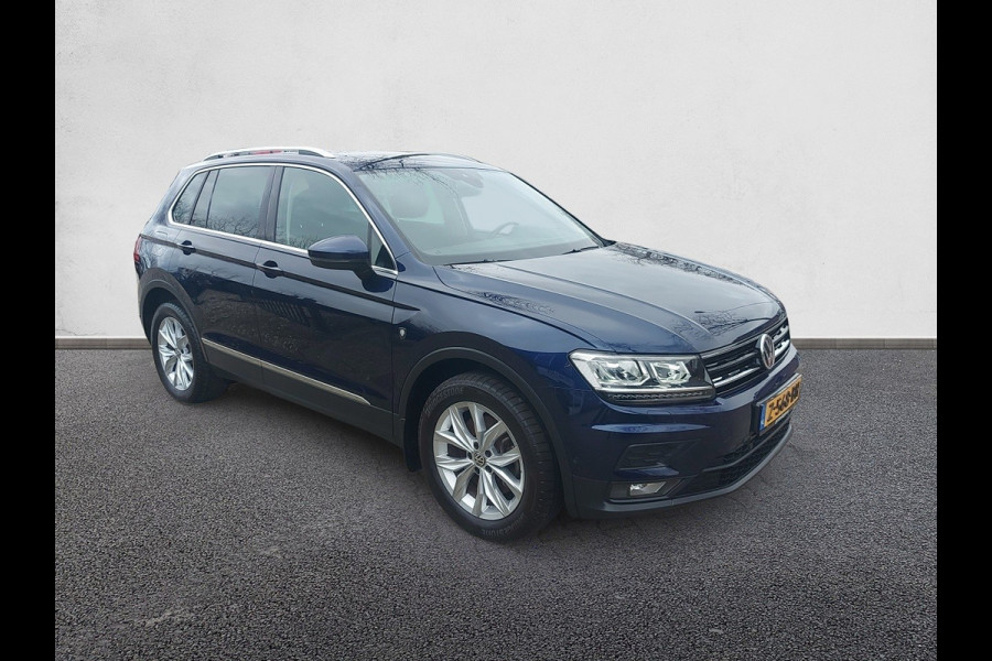 Volkswagen Tiguan 2.0 TSI 4Motion Highline Automaat, airco,cruise,elec trekhaak,elec achterklep,stoel/stuurverwarming,navigatie/achteruitrijcamera,parkeersensoren,