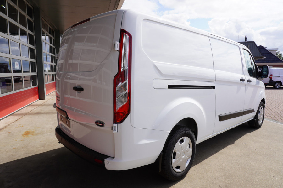 Ford Transit Custom 340L 2.0 TDCI 130PK L2H1 Trend Automaat Nr. V107 | Airco | Cruise | Camera | Apple CP & Android Auto