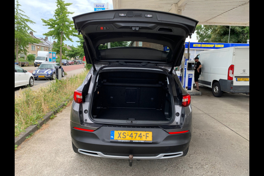 Opel Grandland X 1.2 Turbo Business Executive