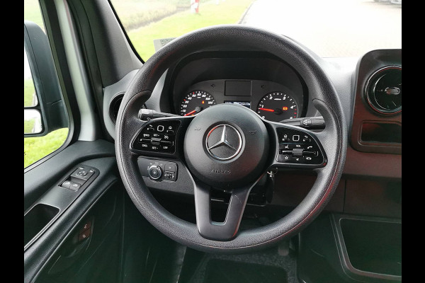 Mercedes-Benz Sprinter 316 2.2 CDI L2H2 EURO VI-D Airco 3.5T Trekhaak MBUX RWD DAB+ Camera 1e Eigenaar!