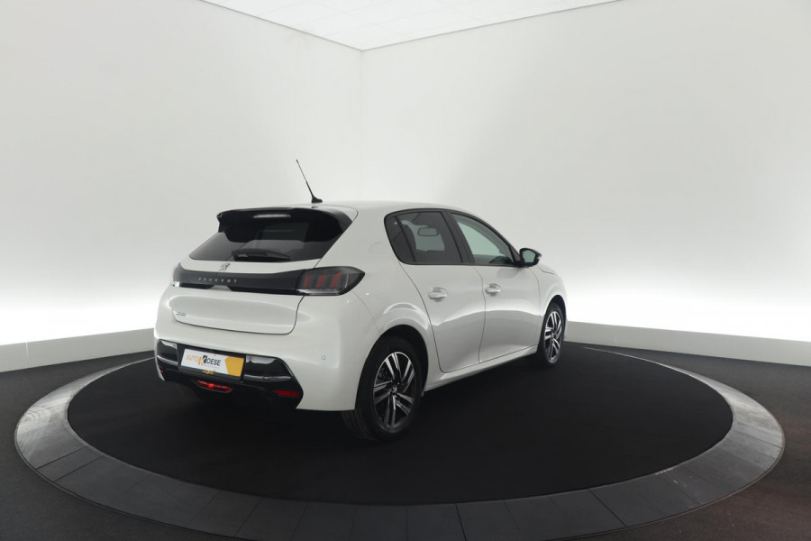 Peugeot 208 PureTech 100 EAT8 Allure | Camera | Apple Carplay | Parkeersensoren | Climate Control