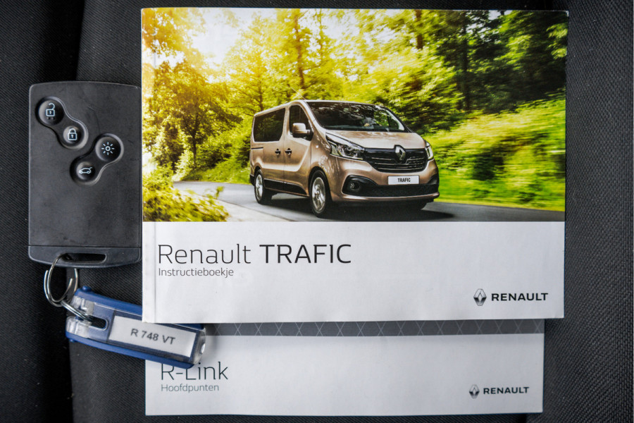 Renault Trafic Passenger **1.6 dCi 9-Pers L2H1 | Incl. BPM, BTW vrij | R-Link | Navi | A/C | Cruise | PDC | MF Stuur | Start / Stop**