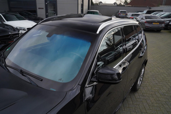 BMW X3 SDrive18d Centennial High Executive | Panorama | M-pakket | Facelift | Xenon / LED | Elektrische trekhaak | NAP |