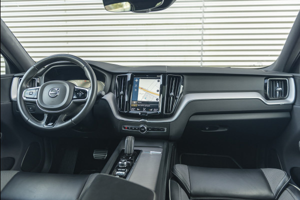 Volvo XC60 T8 Aut. R-Design Panoramadak 360Camera Stoelverwarming 390pk