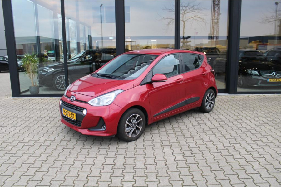 Hyundai i10 1.2i 4 cilinder navigatie pdc Bovag garantie