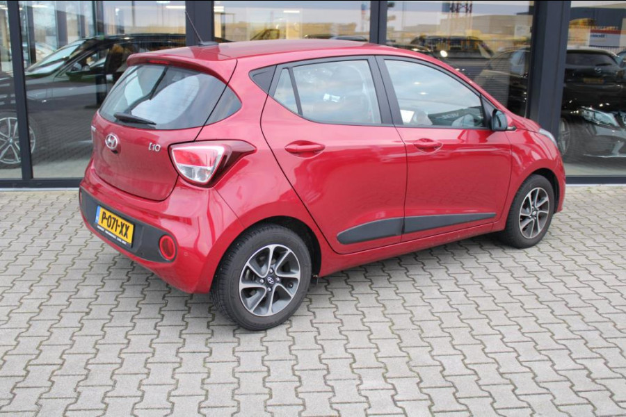 Hyundai i10 1.2i 4 cilinder navigatie pdc Bovag garantie