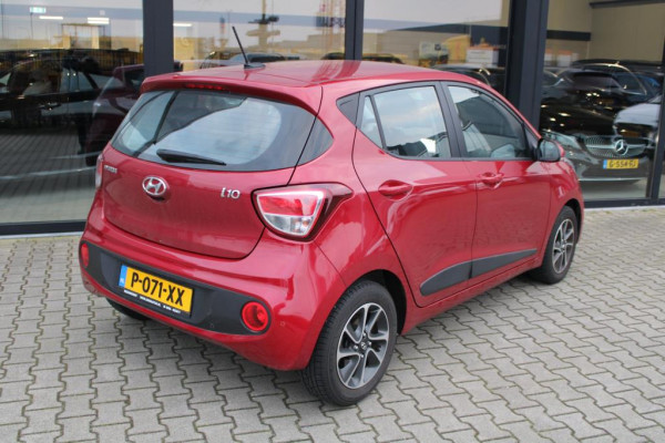 Hyundai i10 1.2i 4 cilinder navigatie pdc Bovag garantie