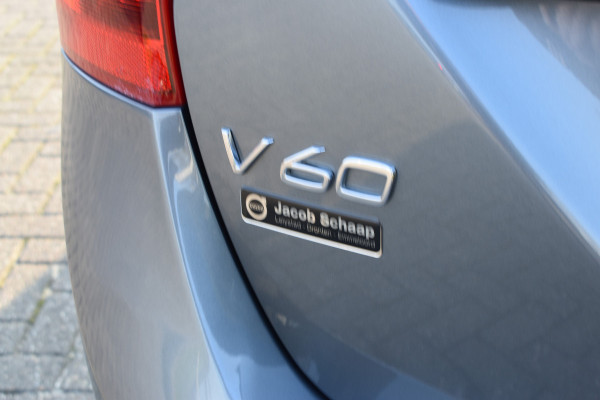 Volvo V60 T4 190PK Automaat Business Sport | Trekhaak | Stoelverwarming | Half leder | 17" LMV | Getint glas |