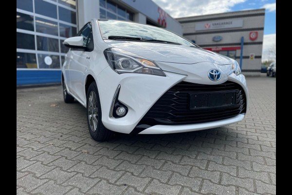 Toyota Yaris 1.5 Hybrid Dynamic Automaat (RIJKLAARPRIJS / BOVAG)