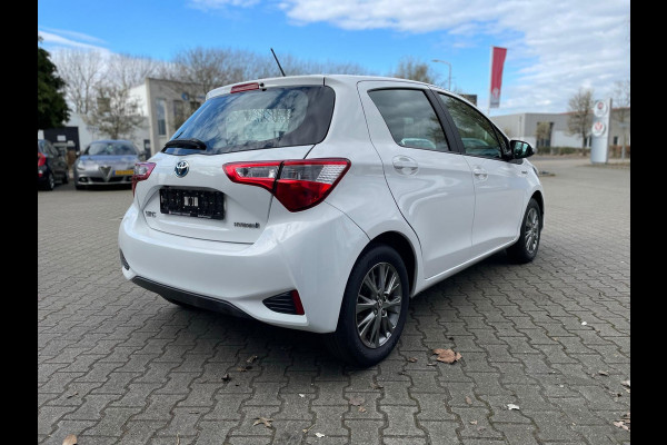 Toyota Yaris 1.5 Hybrid Dynamic Automaat (RIJKLAARPRIJS / BOVAG)