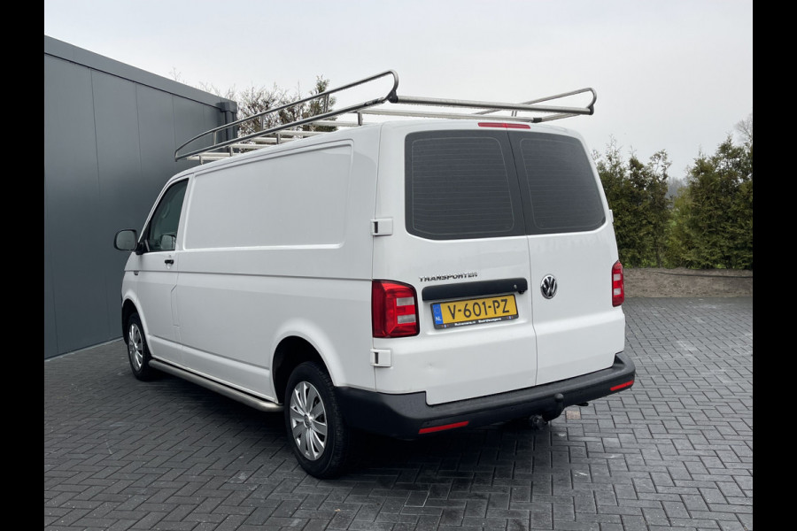 Volkswagen Transporter 2.0 TDI 150 PK / 4MOTION / 4x4 / L2H1 / CAMERA / IMPERIAAL / TREKHAAK / AIRCO / CRUISE