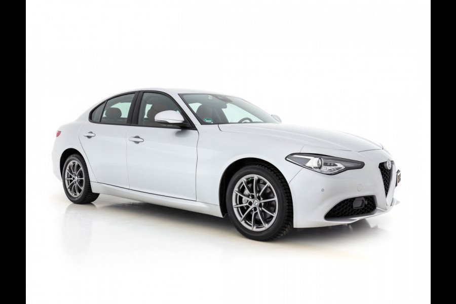 Alfa Romeo Giulia 2.2 Aut. *BI-XENON | NAVI-FULLMAP | 1/2-LEDER | LANE-ASSIST |  ADAPTIVE-CRUISE | DAB | APP.CONNECT |  PDC | ECC | COMFORT-SEATS | 17"ALU *