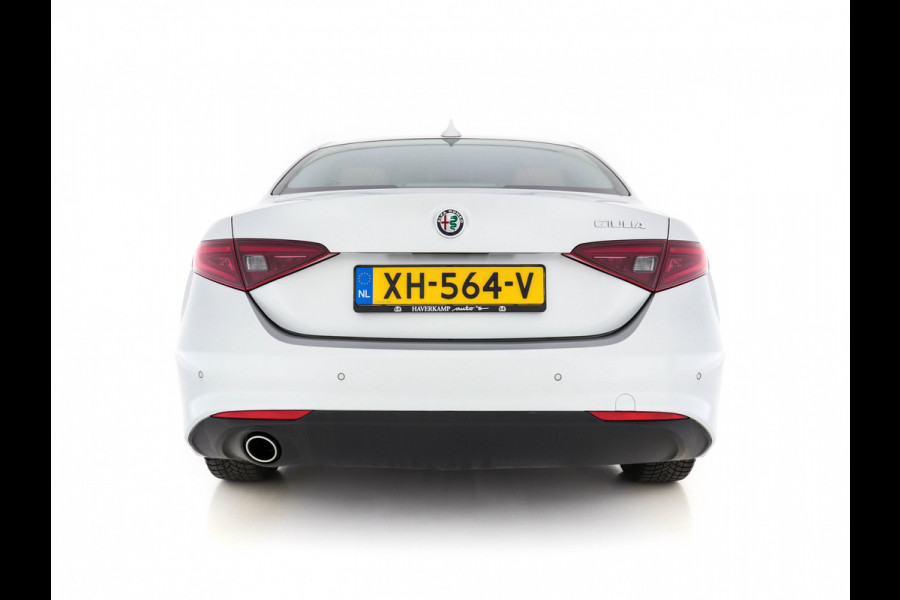 Alfa Romeo Giulia 2.2 Aut. *BI-XENON | NAVI-FULLMAP | 1/2-LEDER | LANE-ASSIST |  ADAPTIVE-CRUISE | DAB | APP.CONNECT |  PDC | ECC | COMFORT-SEATS | 17"ALU *